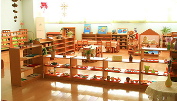 蒙特梭利幼儿园与传统幼儿园，作为家长会如何选择